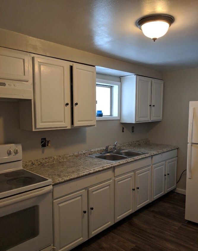 Foto principal - 10208 Farrar Ave