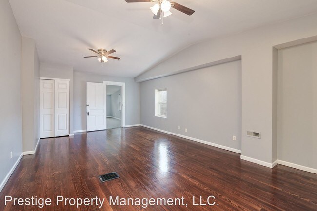 Building Photo - 6 br, 2 bath House - 2323 Flora St