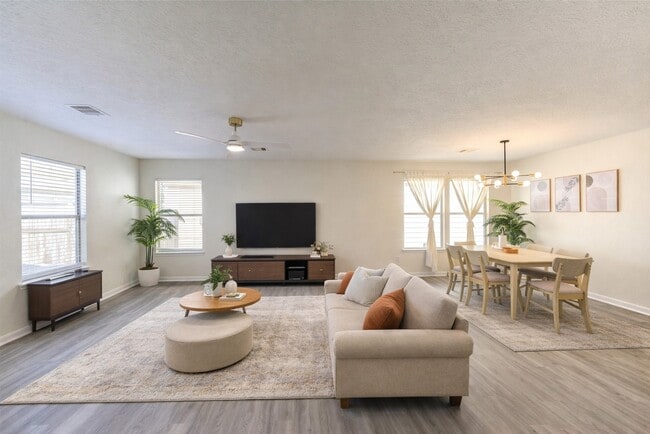 Building Photo - 1010 Hummingbird Point Ln