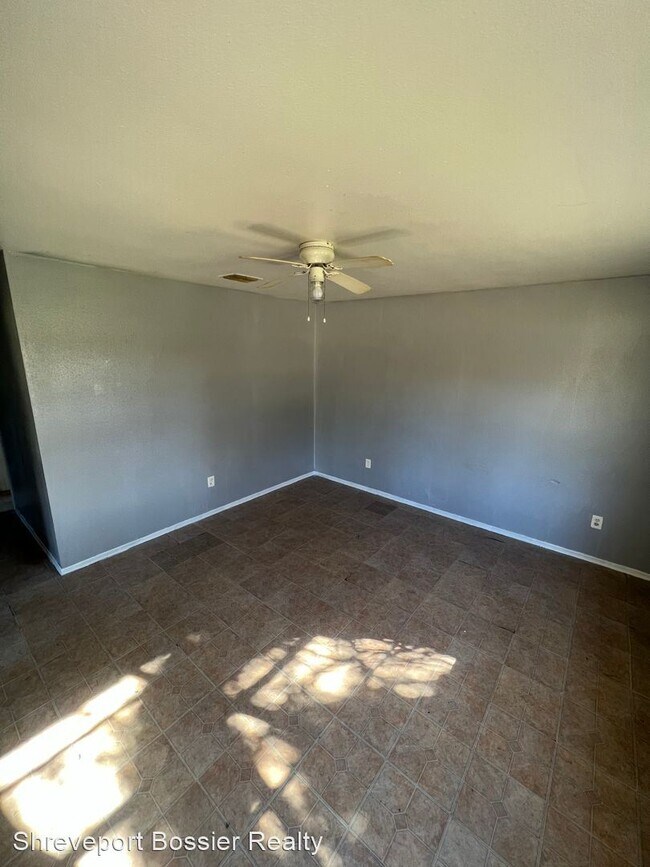 Building Photo - 3 br, 1 bath House - 430 Fuller St.