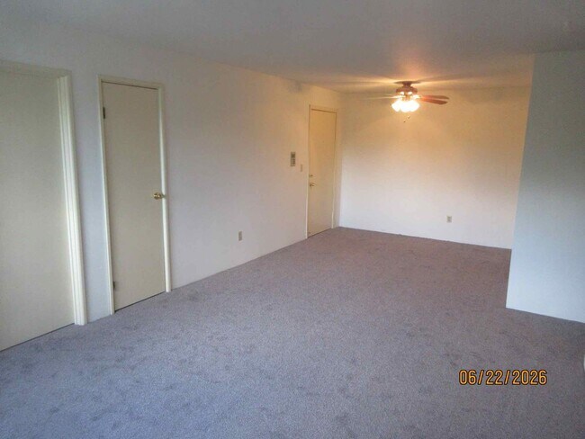Foto del edificio - Upper 2 bedroom plus den in Germantown