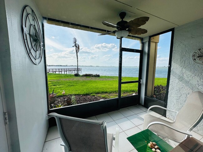 Building Photo - 6177 Sun Blvd