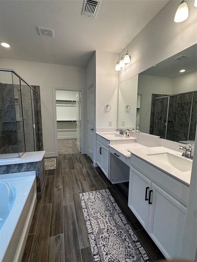 Photo - Spacious Aubrey Home Offering Style, Locat...