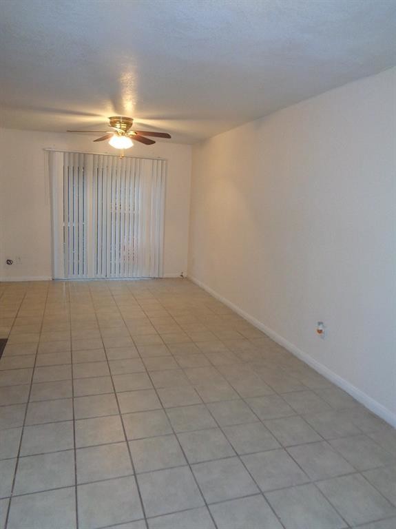 Foto del edificio - 17210 Imperial Valley Dr