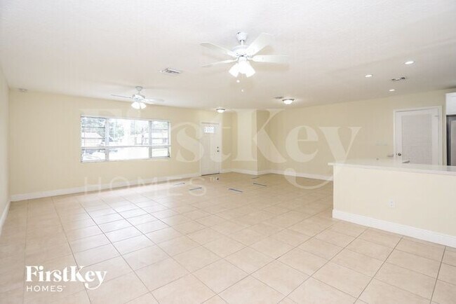 Foto del edificio - 3141 Jackson Blvd
