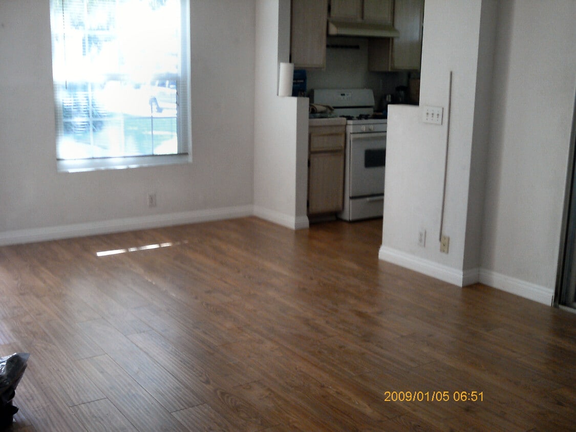 Building Photo - 10720 Aderman Ave