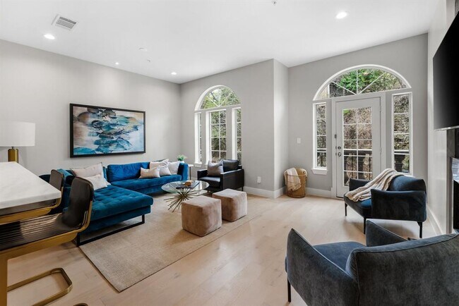 Foto del edificio - 1529 Barton Springs Rd