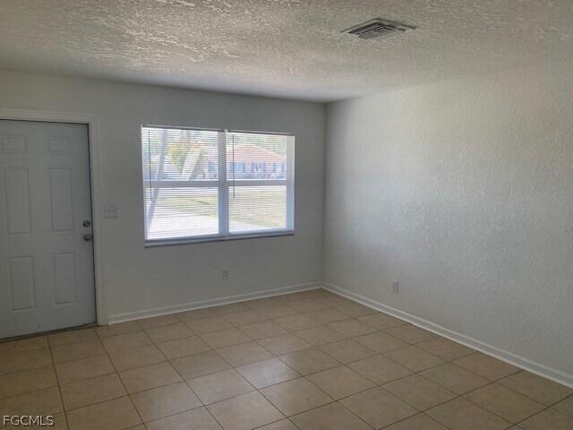 Foto del edificio - 11296 Summerwinds Ct