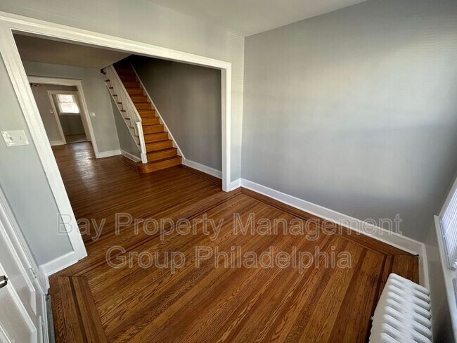 Foto del edificio - 104 W Spencer Ave