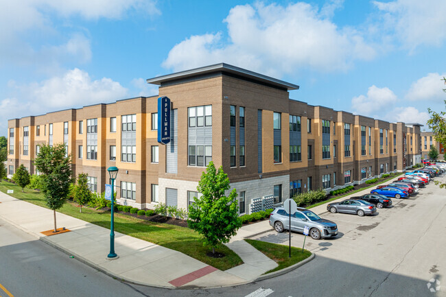 Building Photo - Pullman Pointe