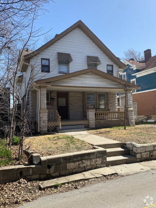 Building Photo - 4227 Greenwood Pl