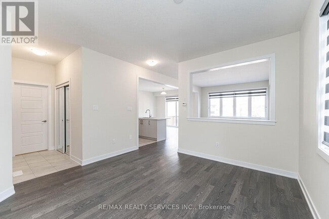 Building Photo - 82 STARBOARD Cres