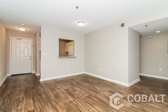 Building Photo - 987 Collier Rd NW