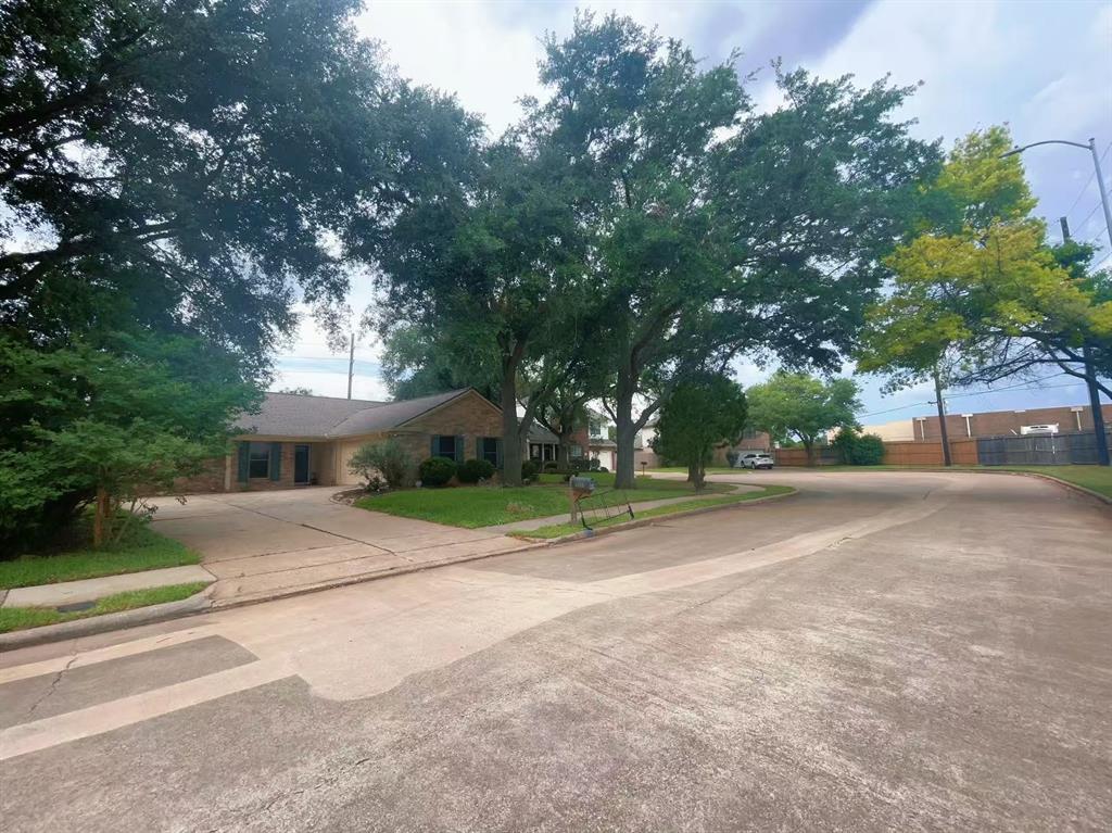 Foto principal - 3010 Flintwood Dr