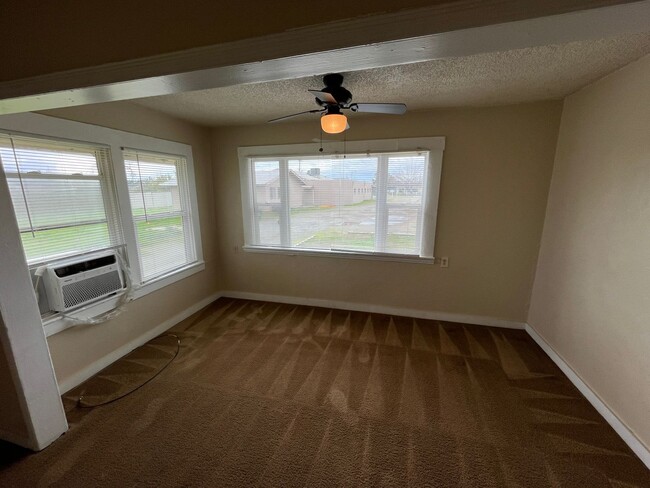 Building Photo - Wonderful Porterville Home Coming Soon!