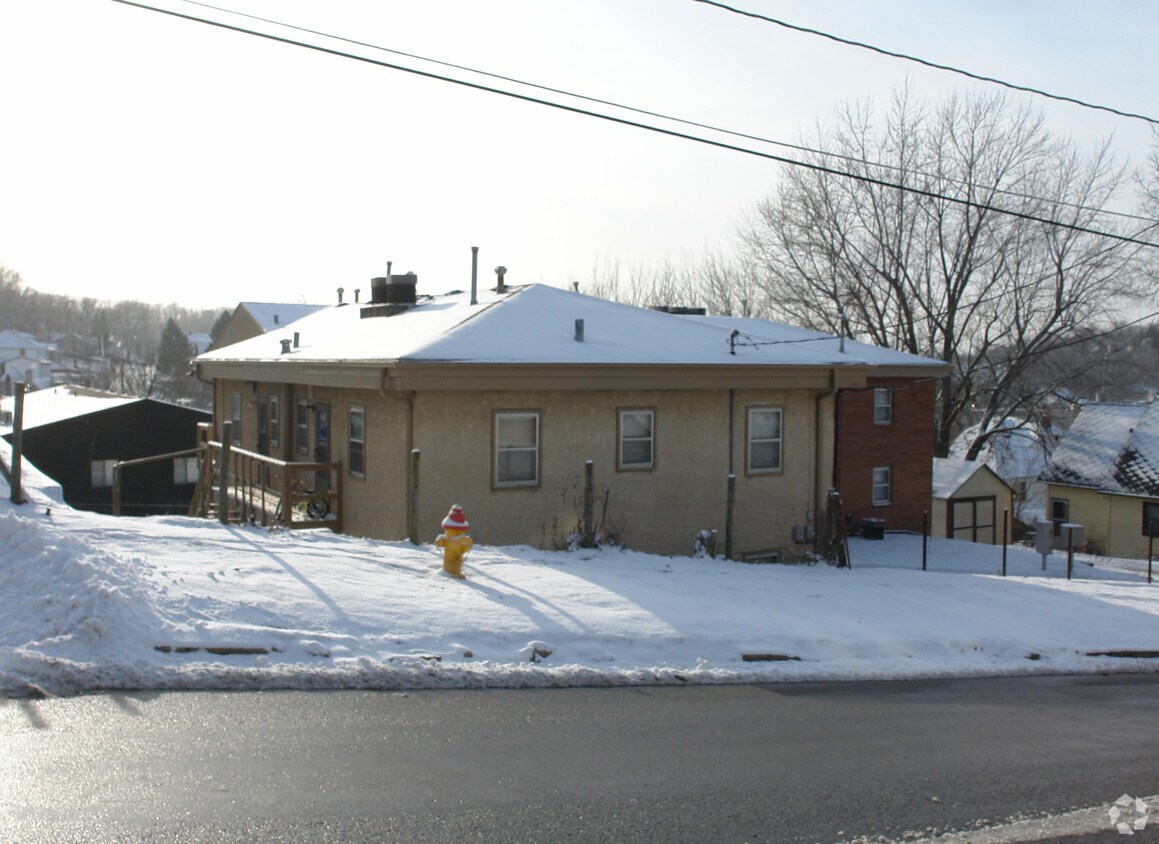 Foto del edificio - 130 Nicholas St