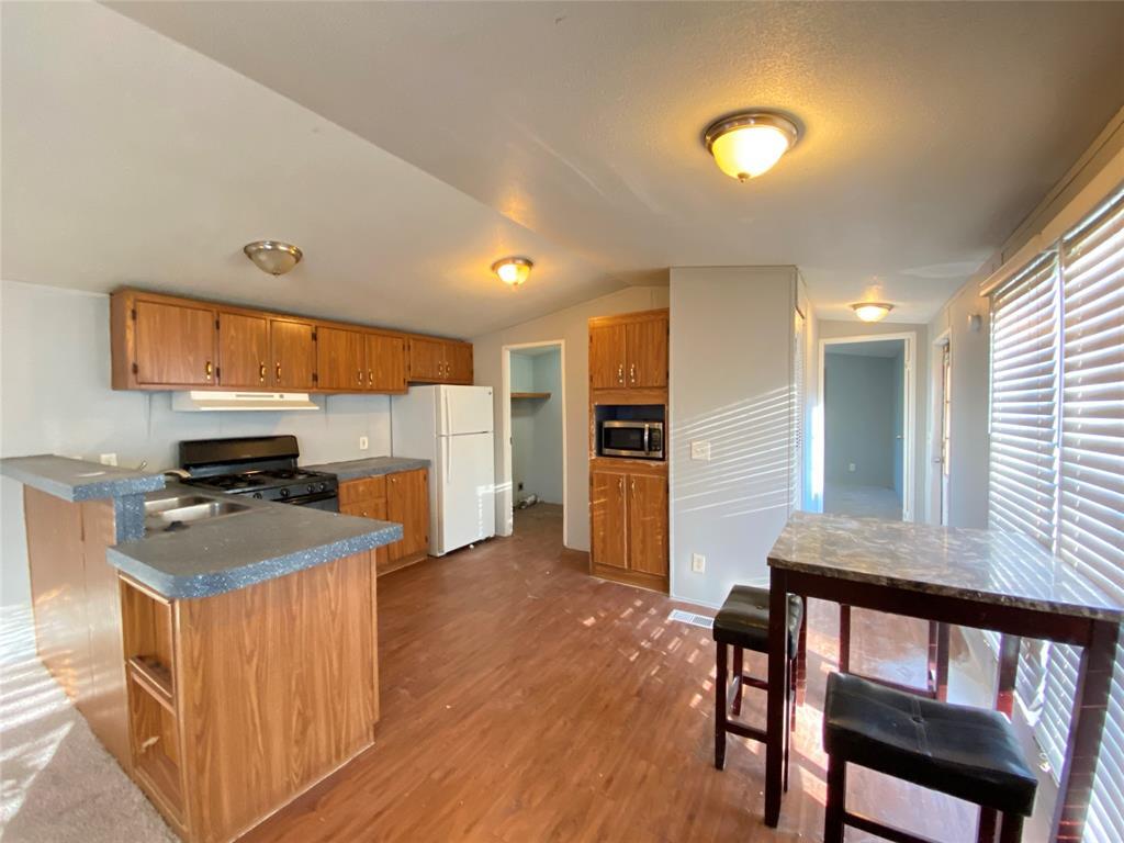 Primary Photo - 401 Chaparral Rd