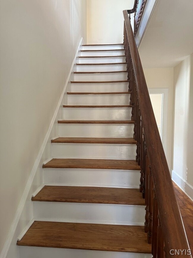 Building Photo - 206 E Genesee St