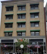 Building Photo - 1015 Elm St