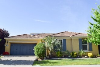 Building Photo - 1378 Seymour Cir