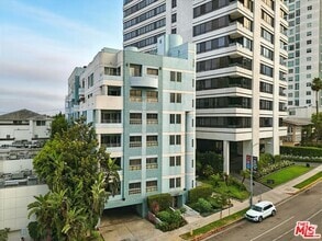Building Photo - 10336 Wilshire Blvd