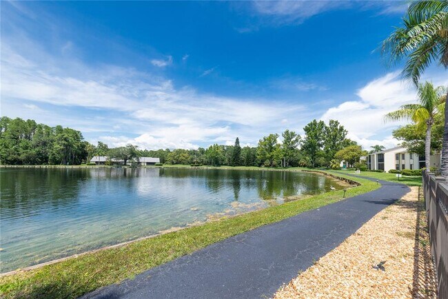 Foto del edificio - 3114 Lake Pine Way