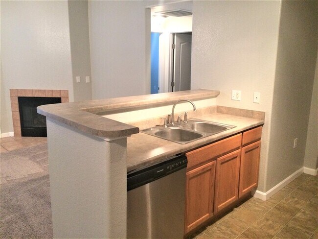 Building Photo - Beautiful Condo in Arvada