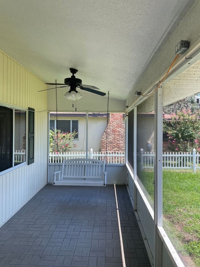 Building Photo - 709 N Rockingham Ave