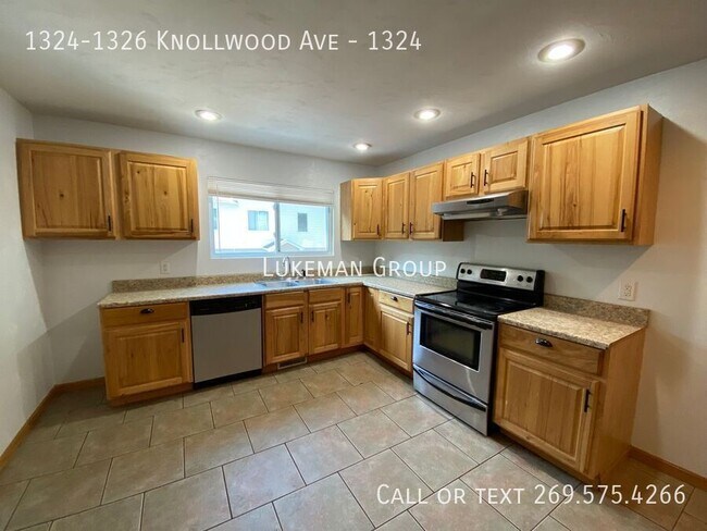 Foto del edificio - 1324-1326 Knollwood Ave-1324