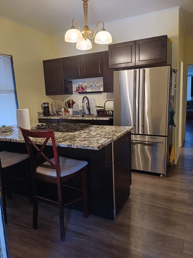 Cocina - 705 N 16th Ave