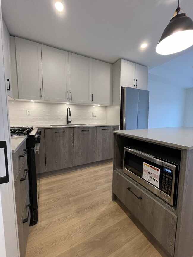 Building Photo - 3100 272 St