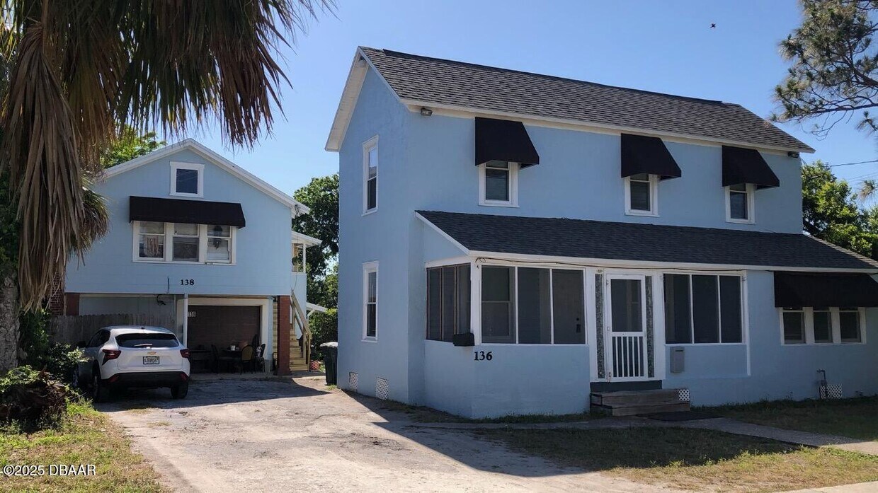 Foto principal - 136 S Peninsula Dr