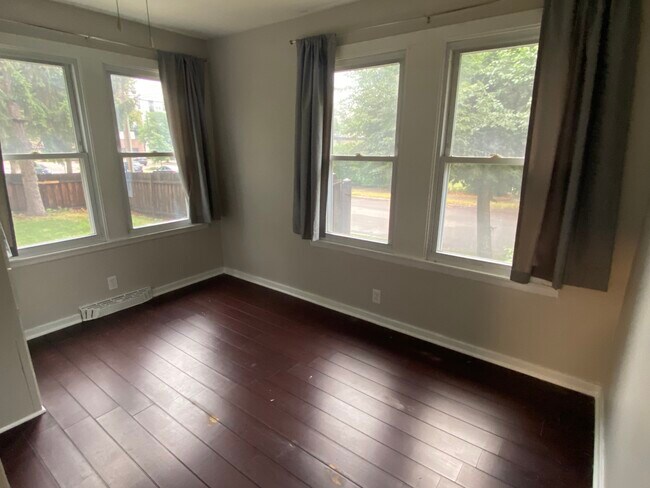 Foto del edificio - 4651 18th Ave S