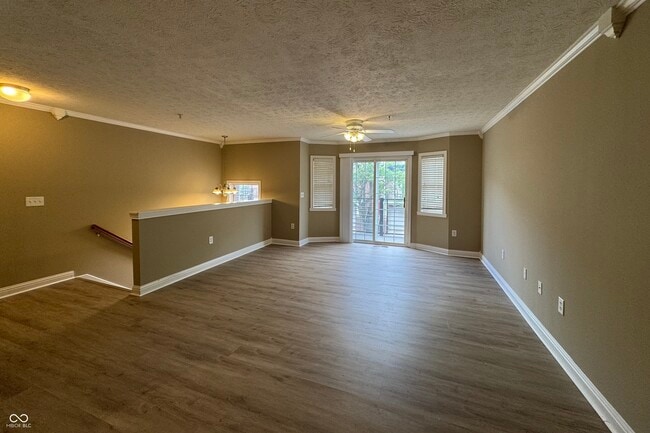 Building Photo - 1475 Autumn Oak St
