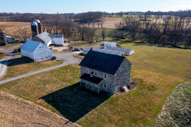 Foto del edificio - 796 Long Ln