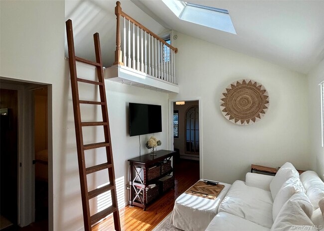 Building Photo - 56 Tuscarora Dr