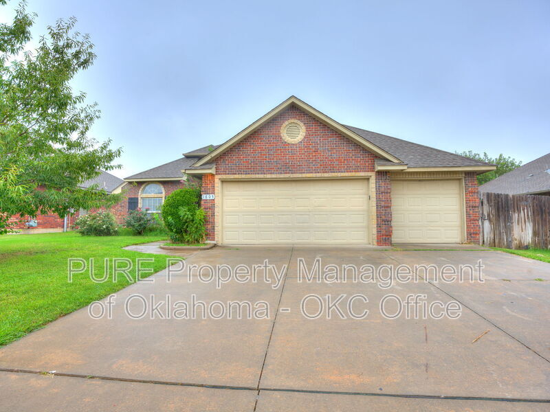 Primary Photo - 1605 SW 33RD St