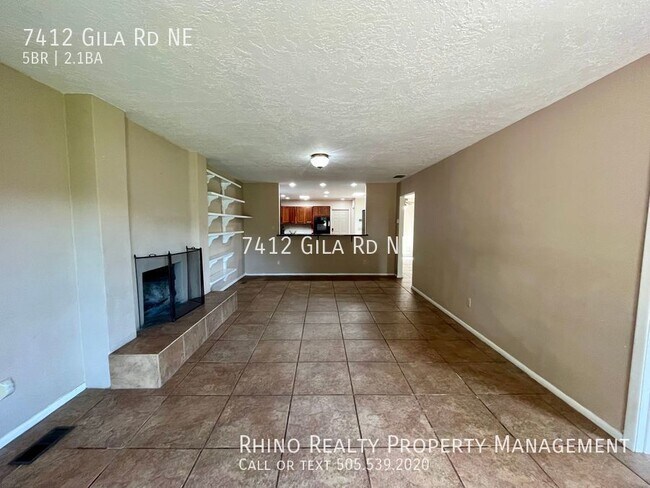 Building Photo - Spacious 5 Bedroom 2.5 Bathroom Located in...
