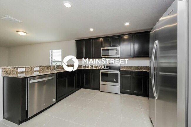 Foto del edificio - 4 Bedroom Pet-Friendly Home in Dundee, FL with Main Street Renewal