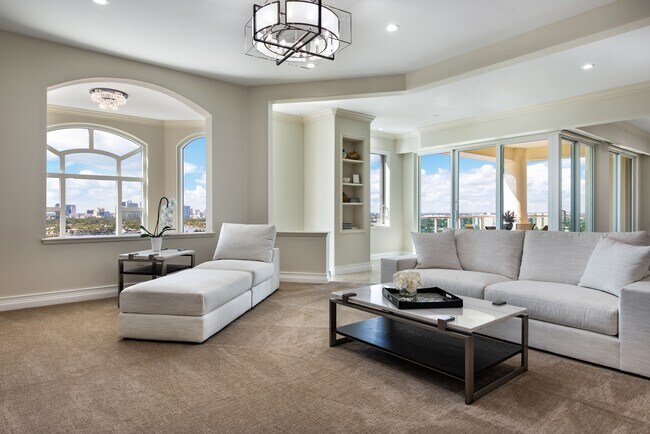 Building Photo - 3055 Harbor Dr