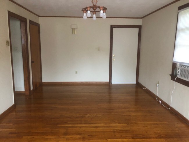 Foto del edificio - 704 E Thomas St