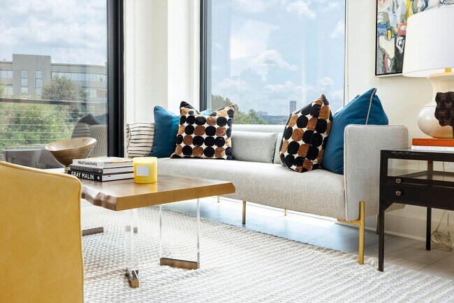 Interior Photo - Ilion