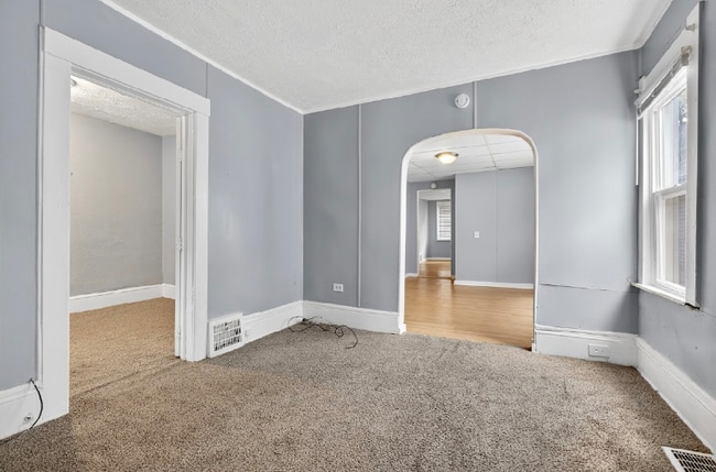 Building Photo - 3085 E 67th St