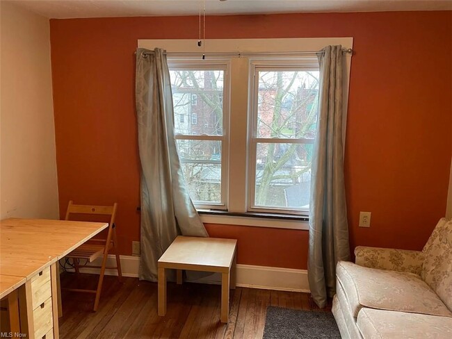 Foto del edificio - 2676 Hampshire Rd