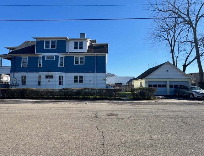 Building Photo - 97 Broad Ave