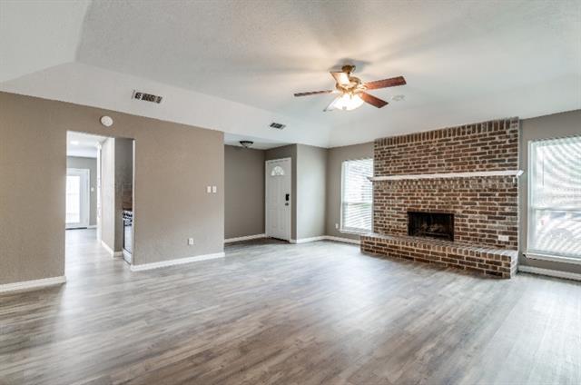 Foto del edificio - 104 Grand Meadow Dr