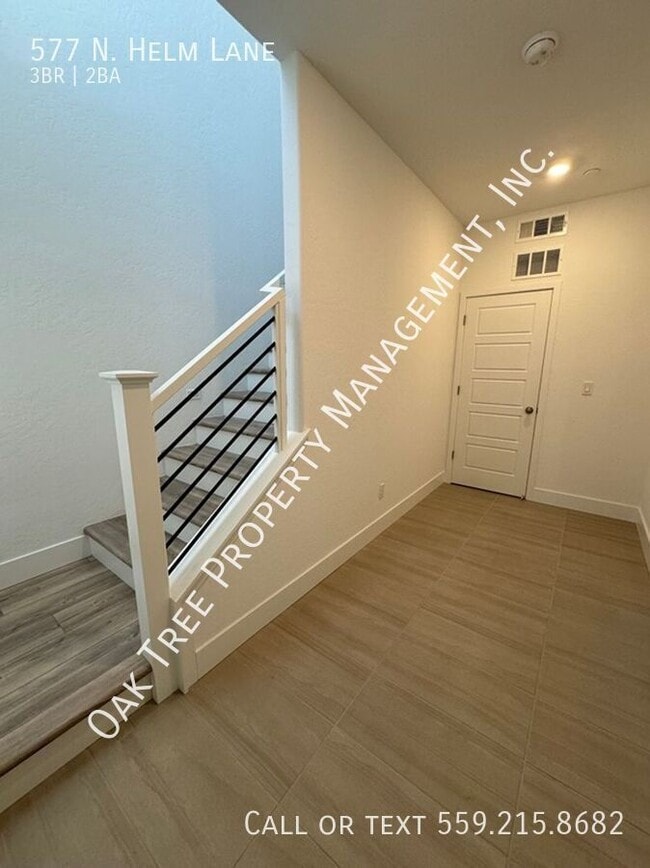 Foto del edificio - 577 N Helm Ln