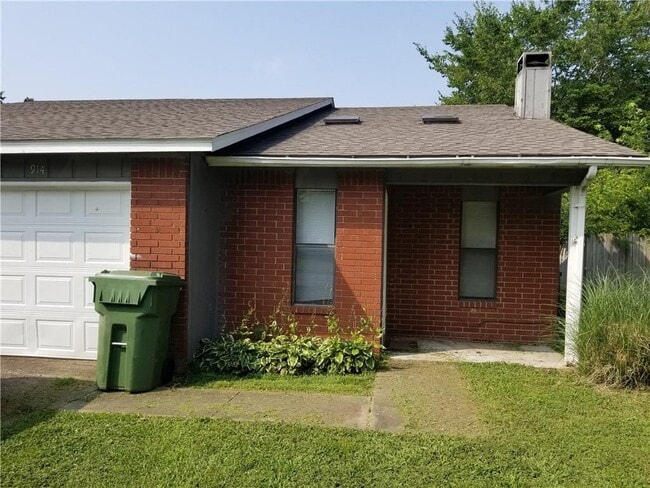 Building Photo - 914 Turtle Creek Dr