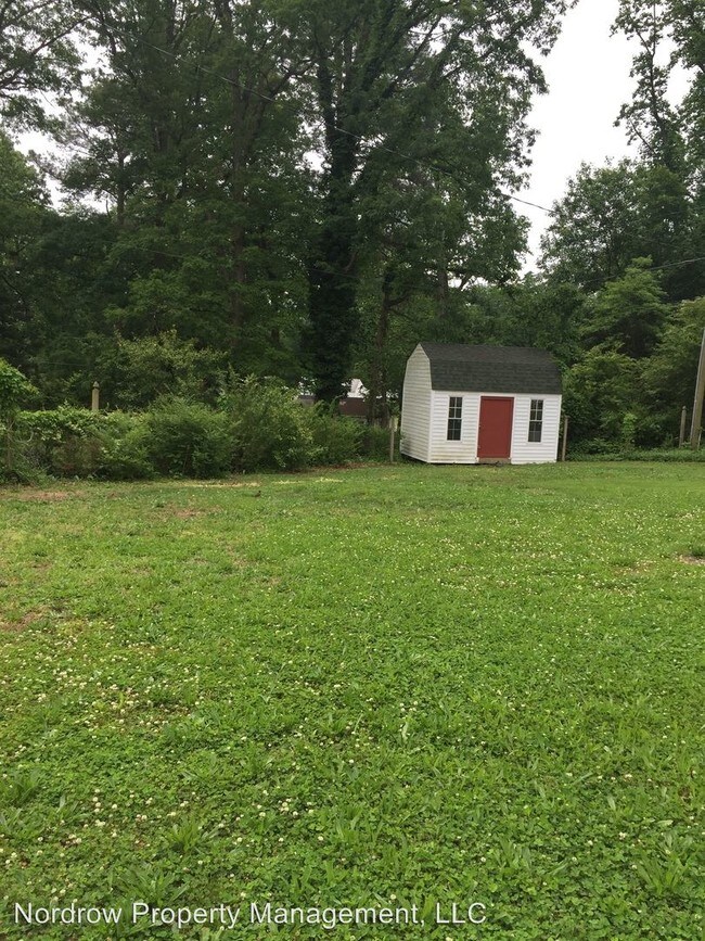 Building Photo - 1615 Fort Hill Dr