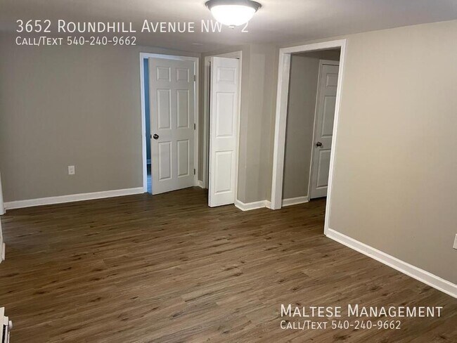 Foto del edificio - 3652 Roundhill Ave NW